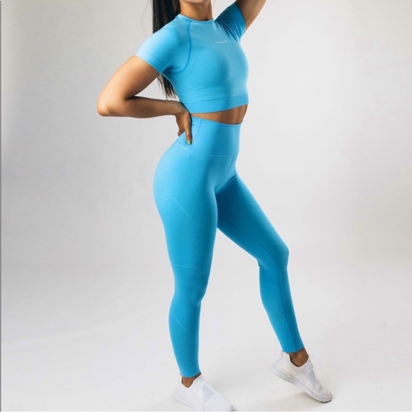 SOLD Alphalete | Revival High-Waist Seamless Leggings in Cayman Blue Size Medium - Picture 2 of 8